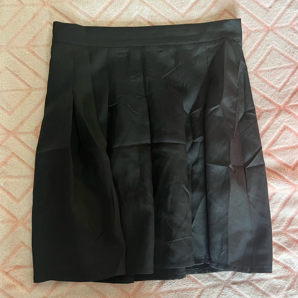 Black skater/school girl/anime style skirt